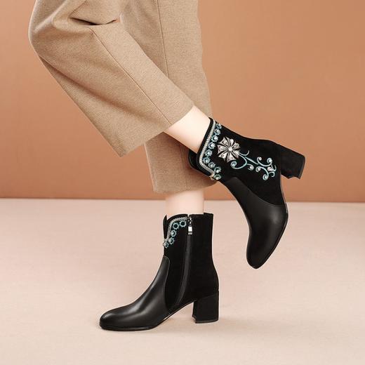 【预售5天】真皮绣花水钻女靴民族风羊反绒侧拉链短靴ALS&524-3 商品图1