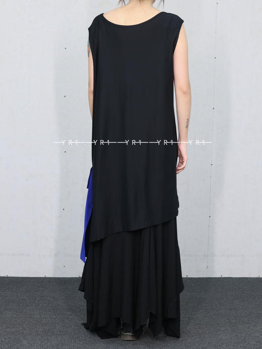 Y‘s | 蓝黑拼接绉无袖上衣 商品图2