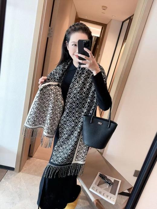 罗意威满印双面围巾 商品图0