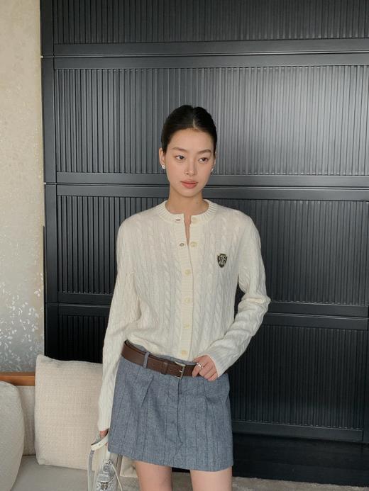 BrunelloCucin*lli24新款老钱风金丝徽章绞花修身羊绒针织开衫（UY*DQJB) 商品图0