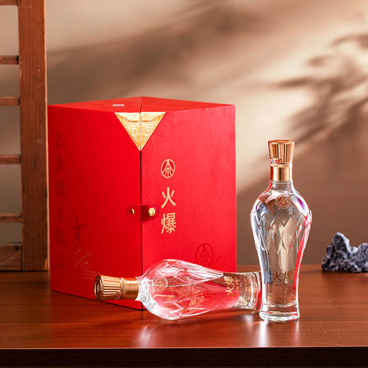 【五粮液·限定签名版 下单即赠酒具一套】| 火爆52°浓香型系列 口感细腻 酒花绵密饱满 （500ml*2瓶） 商品图8