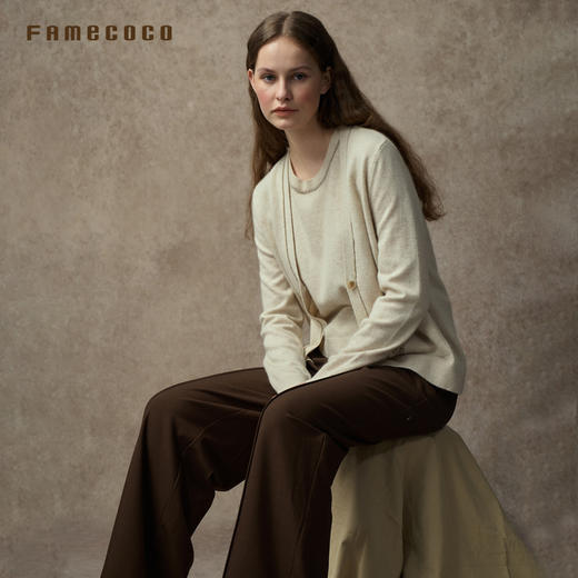 Famecoco范可儿休闲针织开衫外套设计感气质V领羊毛开衫FAC8DE008 商品图3