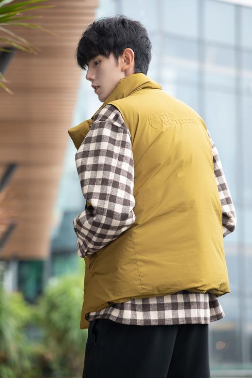 S349071149机能户外羽绒马甲 商品图6