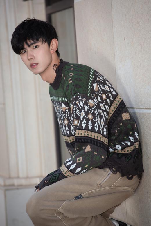 W340843207民族风破洞针织衫 商品图3