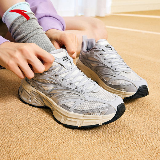 【37.5断码】安踏苍鹭丨革网拼接复古银色休闲鞋女鞋新款潮流运动鞋122518895【库存有限，如无货将做退款，介意慎拍！】 商品图3