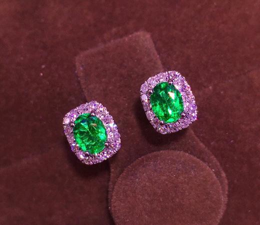 0.6ct刻面祖母绿耳钉 商品图2