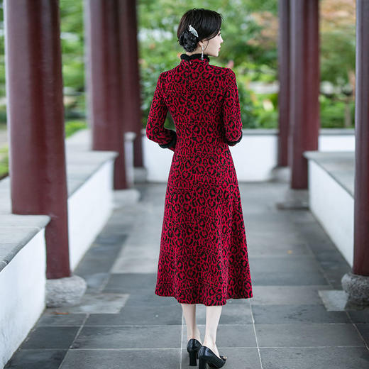 SYG-106冬季加厚弹力双彩貂绒中长款显瘦改良旗袍日常保暖连衣裙 商品图3