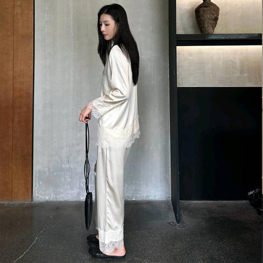 【顺丰包邮】99902设计感蕾丝拼接真丝缎睡衣外披三件套82172 商品图2