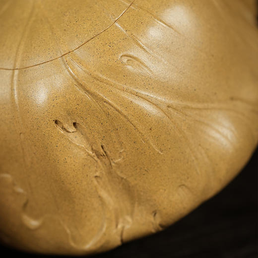 龙德堂陶艺 徐飞制《听荷》原矿金砂段 330cc 库存请咨询客服 商品图4