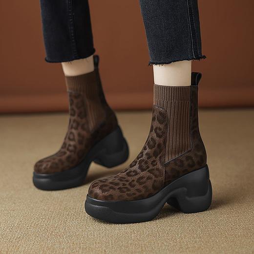 【预售5天】英伦风豹纹女皮靴秋冬新款粗跟高跟短靴子圆头厚底套筒烟筒靴DTN&5105-2 商品图0