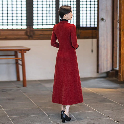 SYG-105秋冬加厚显瘦妈妈奥黛改良旗袍2024新款女复古长袖日常可穿连衣裙 商品图3