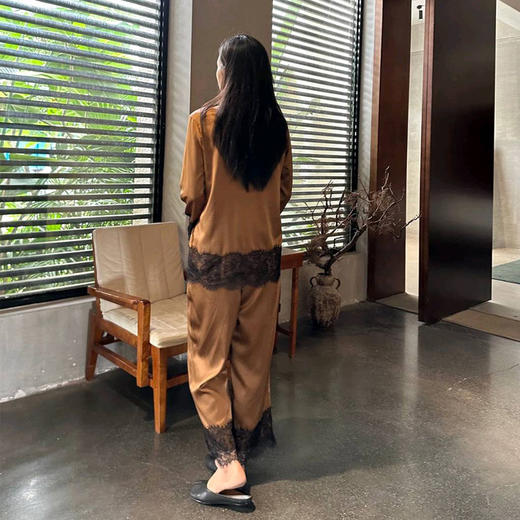 【顺丰包邮】99902设计感蕾丝拼接真丝缎睡衣外披三件套82172 商品图3