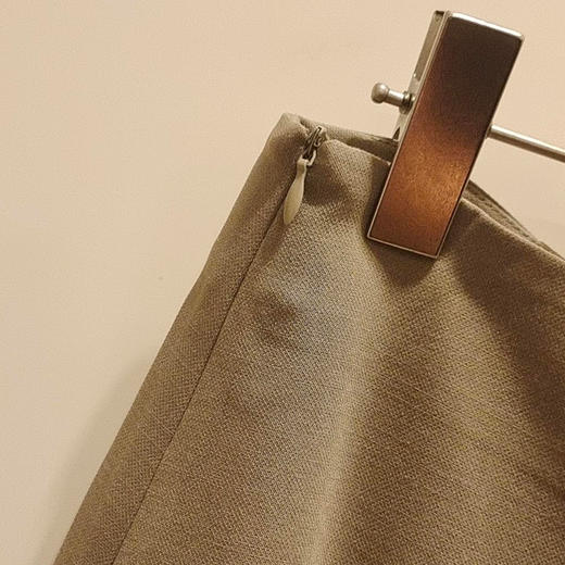 VIVIAN LIU R2444006初秋女装新款时尚侧拉链显瘦后开衩半裙 商品图2