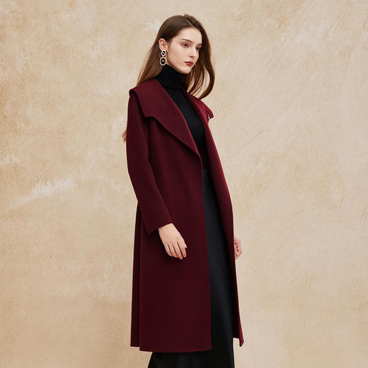 PH968斯尔丽24冬季新款绵羊毛双面呢大翻领气质高贵胸针款通勤大衣 商品图2