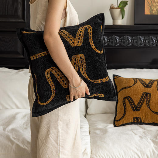 【多色可选】娜家中古高级抱枕45*45cm腰枕30*50cm 商品图7