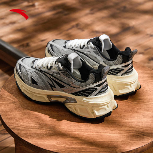 【39/40断码】安踏苍鹭丨复古银色休闲鞋男款2025春季新款厚底老爹鞋112518895【库存有限，如无货将做退款，介意慎拍！】 商品图1