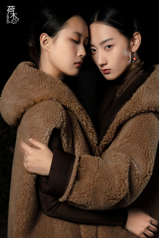 荷木HEMU丨暖茧·连帽长外套 商品图1