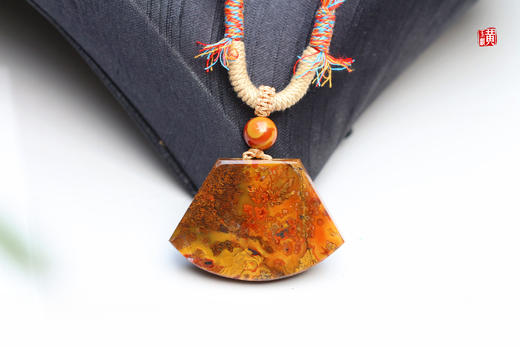 [ 雪花秘扇 ] 战国红玛瑙平安无事牌吊坠 商品图2