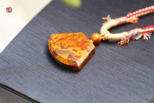 [ 雪花秘扇 ] 战国红玛瑙平安无事牌吊坠 商品图3