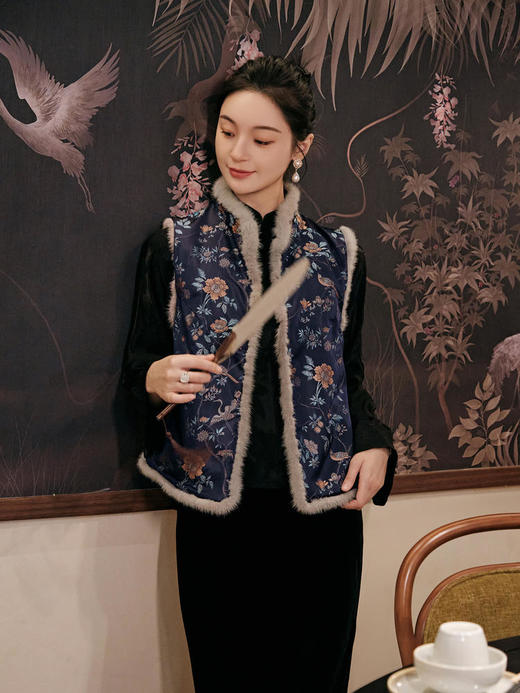 创业大礼包|石青色喜鹊纹宋锦水貂夹棉马甲+新中式立领系带丝绒鱼尾连衣裙黑色 商品图2