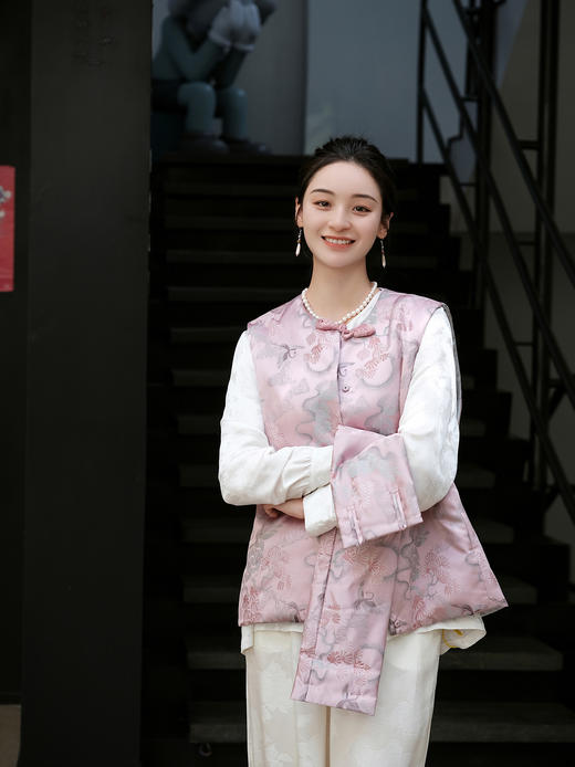 创业大礼包|真丝提花蕙兰纹夹绵棉服(配围巾)+闲云野鹤宋锦配围巾夹棉马甲 商品图5