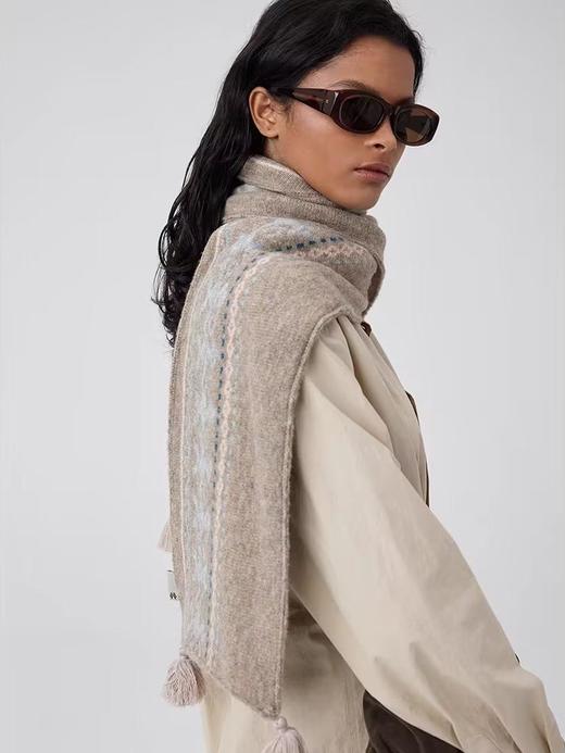 Simple Project/A24250/费尔岛民族图案骆驼绒流苏围巾 商品图0