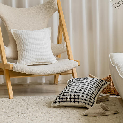 【多色可选】娜家法式高级抱枕45*45cm 商品图2