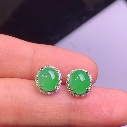 蛋面翡翠耳钉 商品图3