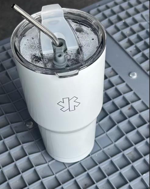 百年户外品牌【星花保温保冷随行杯】🔥 一次装满，满足整天的饮水需求， 省时省心 一杯双饮，自由切换 采用高品质304食品级不锈钢材质，安全耐用 🔸 商品图7