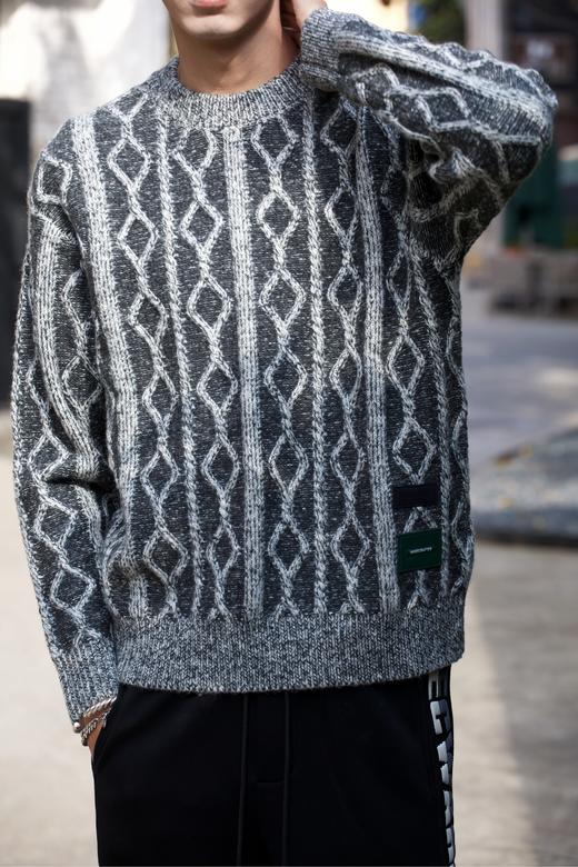 W342143201时尚绞花针织衫 商品图1