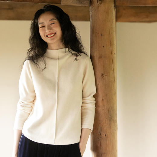 牧衣游原创手工刺绣打底T恤女新款圆领纯色百搭长袖套头衫 兰草 商品图0