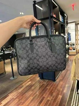 ¥1350🇺🇸✈️🇨🇳Coach Liam薄款休闲公文包