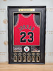 收藏系列 迈克尔乔丹 公牛队红色23号 球衣装饰画（非亲签） 商品缩略图1