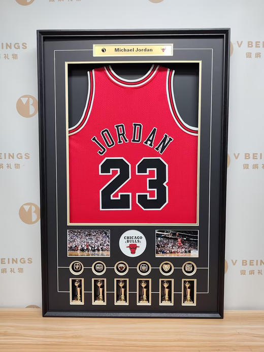 收藏系列 迈克尔乔丹 公牛队红色23号 球衣装饰画（非亲签） 商品图1