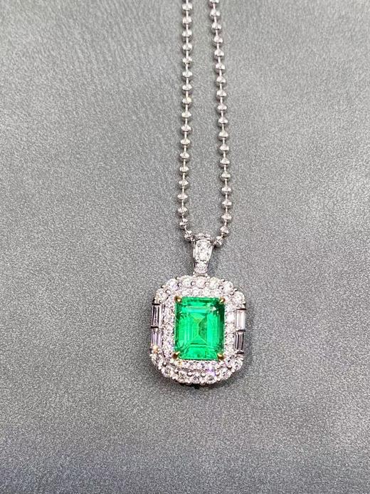 1.81ct刻面祖母绿吊坠 商品图0