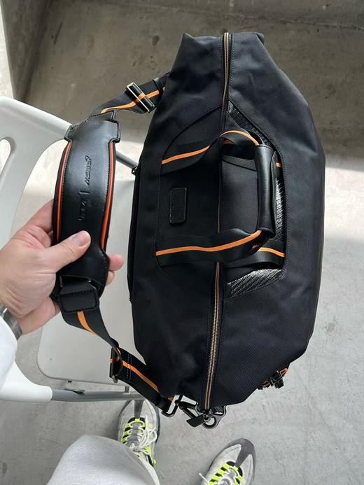 Tumi x迈凯伦合作版 弹道尼龙搭配碳纤维旅行袋 商品图2
