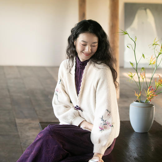 牧衣游原创手工刺绣毛织短外套 限量福利款 牧唱【不支持会员折】 商品图0