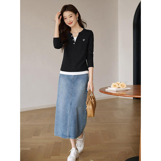 【专属特价】熙世界假两件正肩针织t恤长袖2025早春新款设计感休闲打底上衣 商品图4