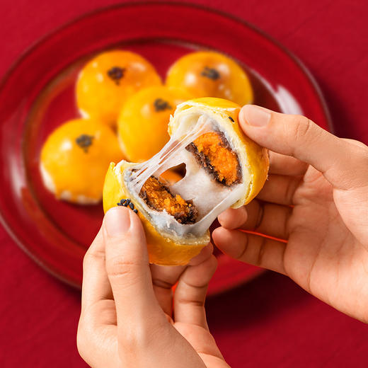 【品牌直发】 轩妈蛋黄酥经典红豆味55g*6枚*2盒   商品图1