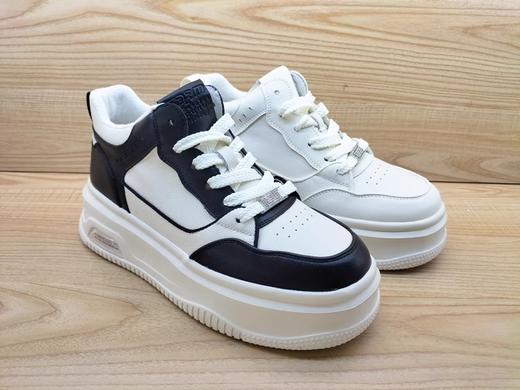 2023秋冬新款豪行23463969真皮系带平底时尚高帮运动休闲女棉板鞋 商品图3