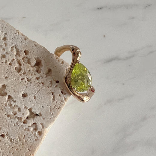 LHWINDSOR 绕指柔不规则大竹叶戒指 商品图6