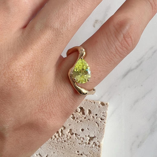 LHWINDSOR 绕指柔不规则大竹叶戒指 商品图7