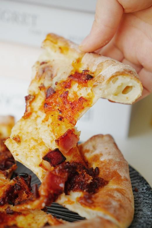 【无添加手工披萨】 配料表干净，吃的放心  顺丰冷链发货 大概2-3天发货 商品图1