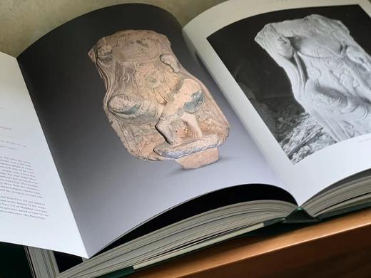 《行经千折水:丝绸之路上的麦积奇观》，中国大运河博物馆编，16开，平脊布面，精装，356页，上海书画出版社2024年11月一版一印。定价368，售价288元。 商品图14