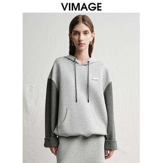 VIMAGE纬漫纪宽松休闲显瘦落肩拼接连帽灰色百搭卫衣2025春季新款V2313901 商品图5