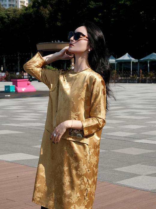 东方境X郭培|彩缎刺绣新中式长衫 商品图4