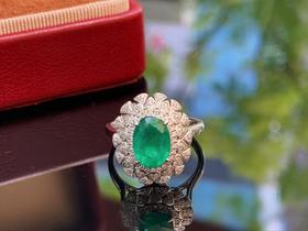 1.9ct刻面祖母绿戒指吊坠