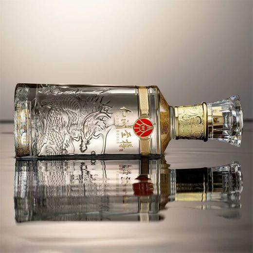 新品初发！【五粮液股份九洲至樽】 浓香型白酒 亚克力包装 送礼首选 商务宴请佳品 商品图2