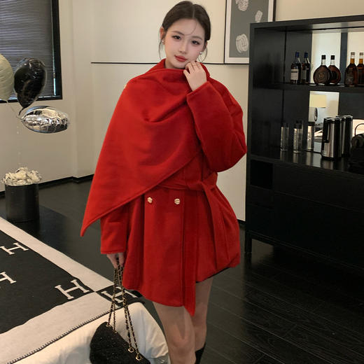 西遇白色短款毛呢外套女冬季新款名媛千金风收腰双排扣大衣SS141379 商品图2