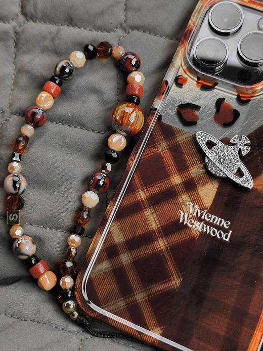 【SAKURAJOSUI绝美串珠手机链】还有圣诞🎄限定款！！限量！！ 🔻好看不过百，原创手机链性价比超高🔻材质讲究，好看不廉价🔻应季元素搭配 氛围感满满 🔻款式风格多变易搭，时髦不费力 商品图1